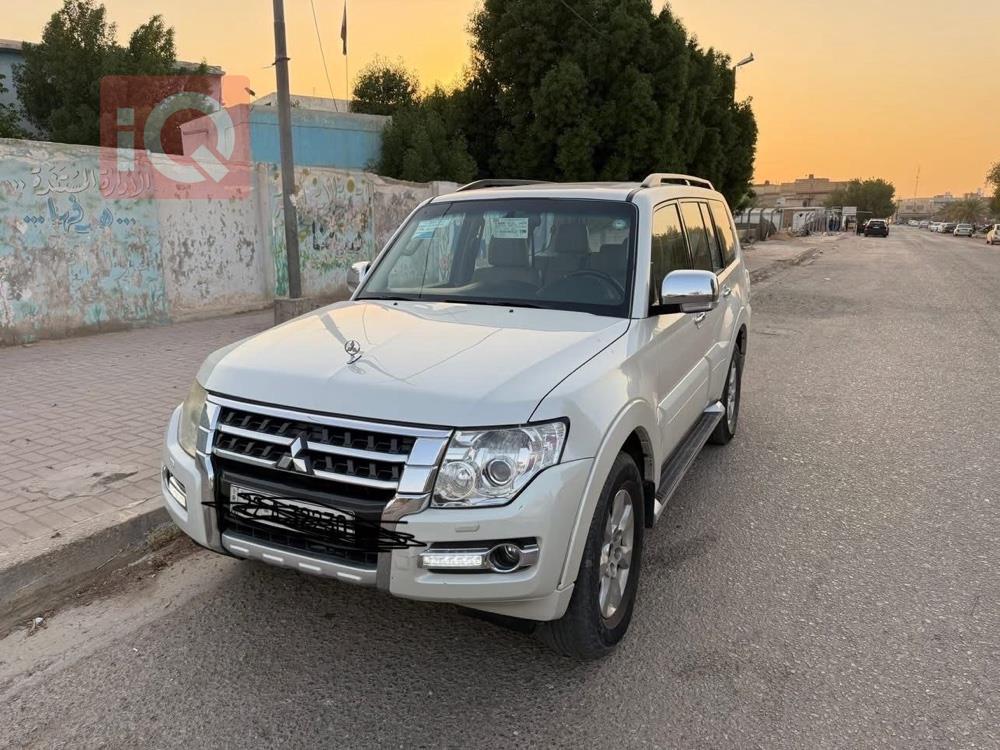 ميتسوبيشي باجيرو سبورت